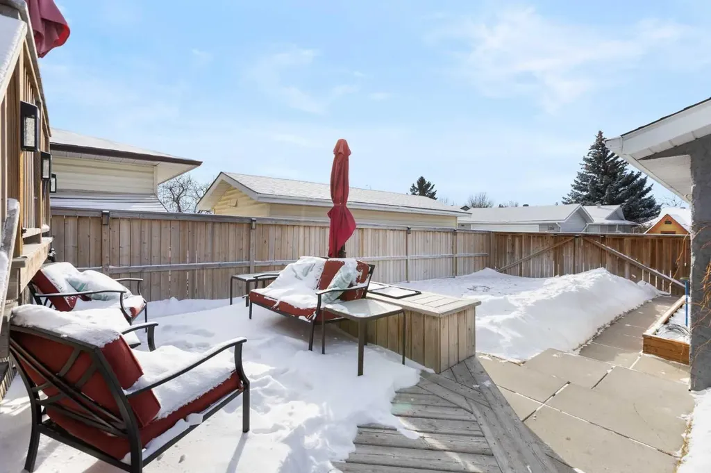 172 Rundlefield Crescent NE Calgary AB T1Y 2V5