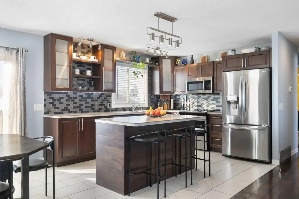 172 Rundlefield Crescent NE Calgary AB T1Y 2V5