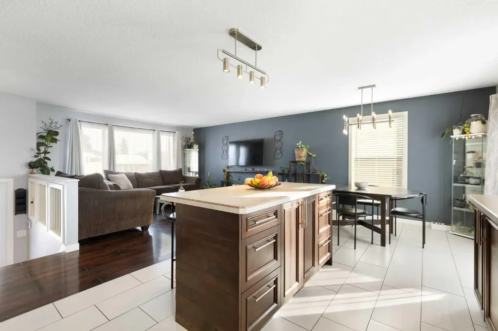 172 Rundlefield Crescent NE Calgary AB T1Y 2V5