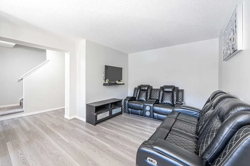 24 Cityscape Avenue NE Calgary AB T3N 0P9