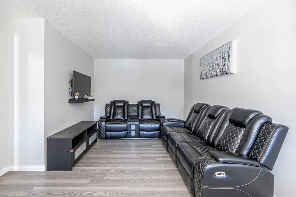 24 Cityscape Avenue NE Calgary AB T3N 0P9