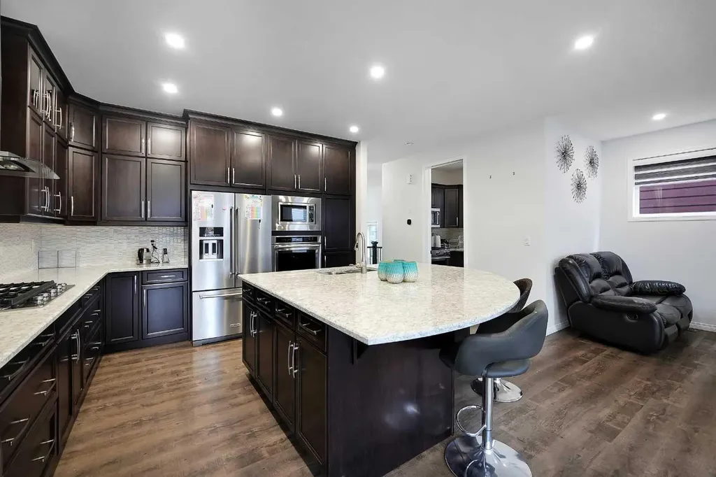 17 Yorkstone Way SW Calgary AB T2X 4K6