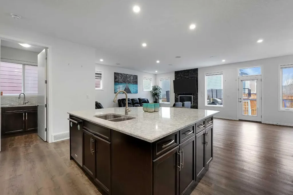 17 Yorkstone Way SW Calgary AB T2X 4K6