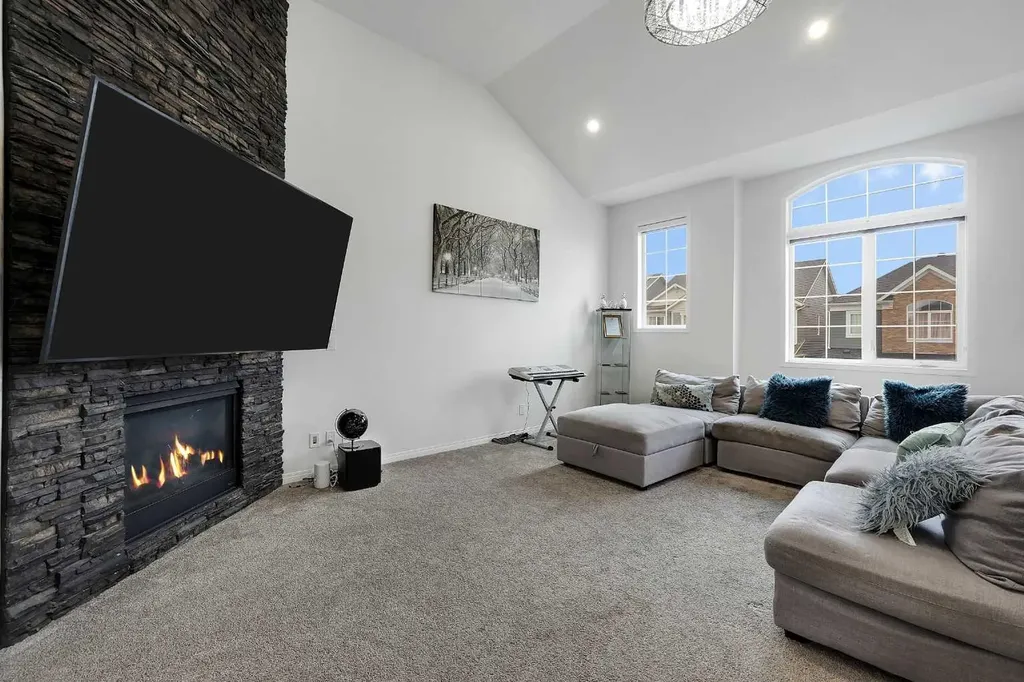 17 Yorkstone Way SW Calgary AB T2X 4K6
