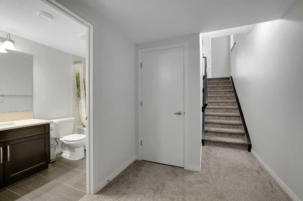 17 Yorkstone Way SW Calgary AB T2X 4K6