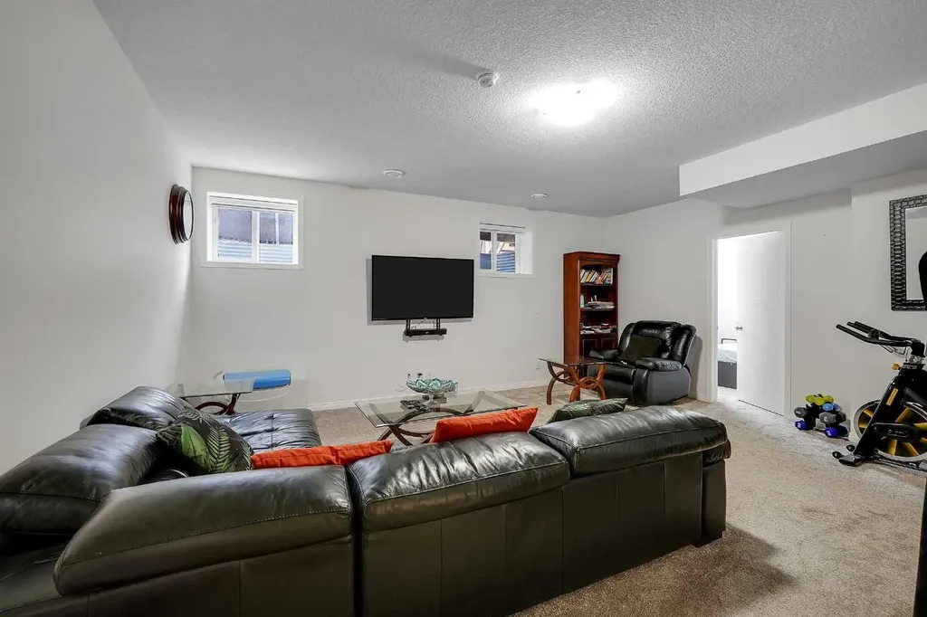 17 Yorkstone Way SW Calgary AB T2X 4K6