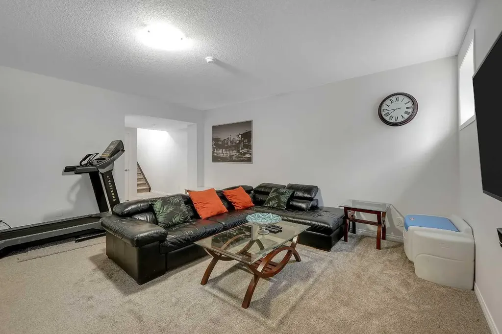 17 Yorkstone Way SW Calgary AB T2X 4K6