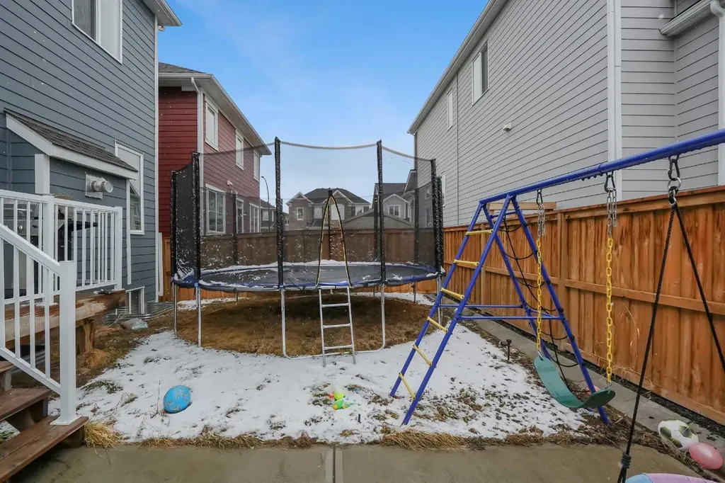 17 Yorkstone Way SW Calgary AB T2X 4K6