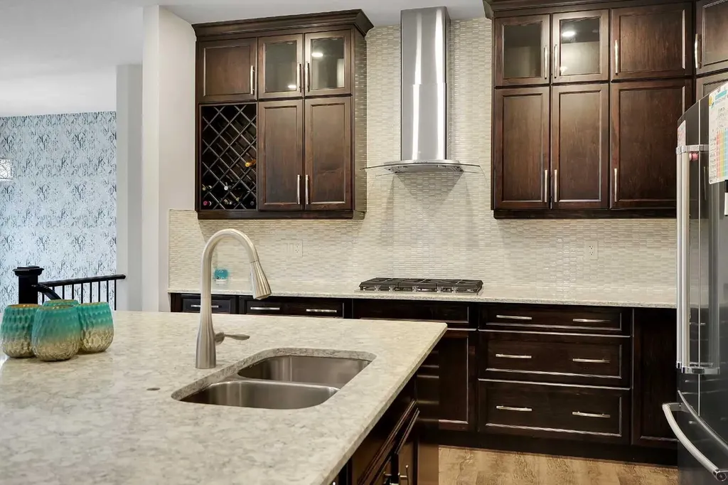 17 Yorkstone Way SW Calgary AB T2X 4K6