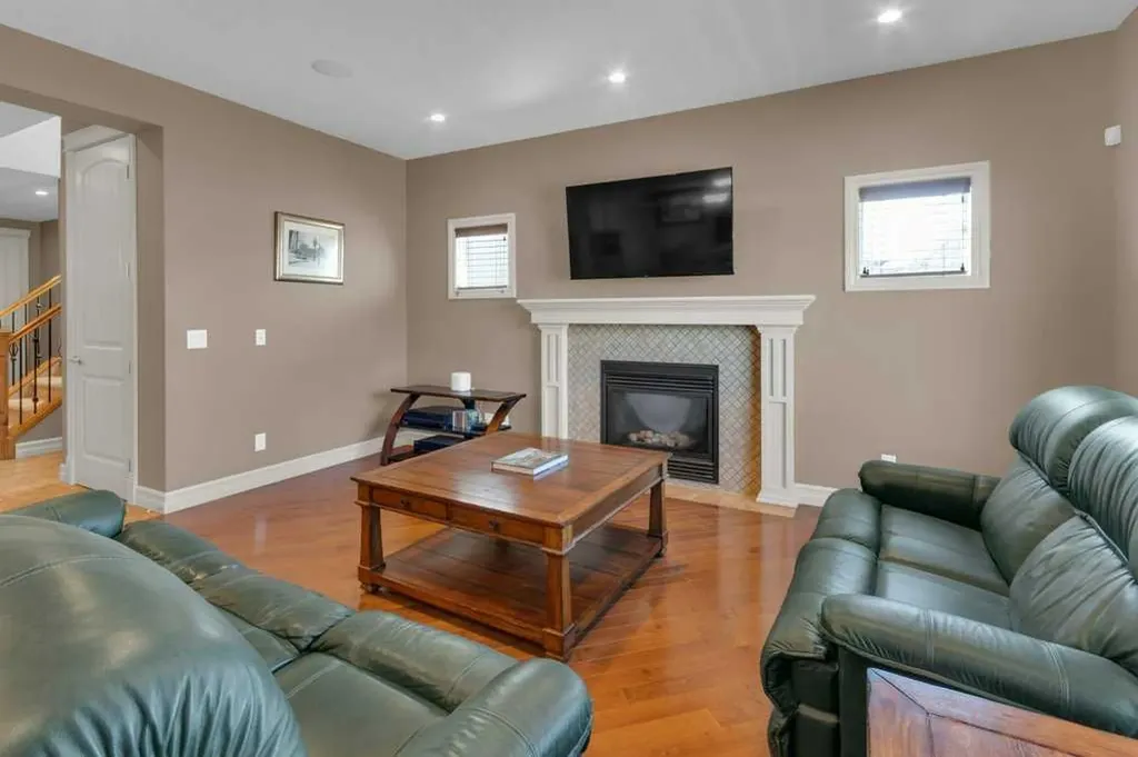 44 Mahogany Rise SE Calgary AB T3M 0X3