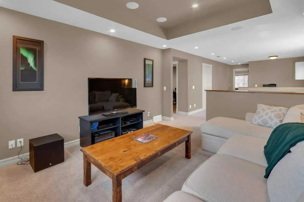 44 Mahogany Rise SE Calgary AB T3M 0X3