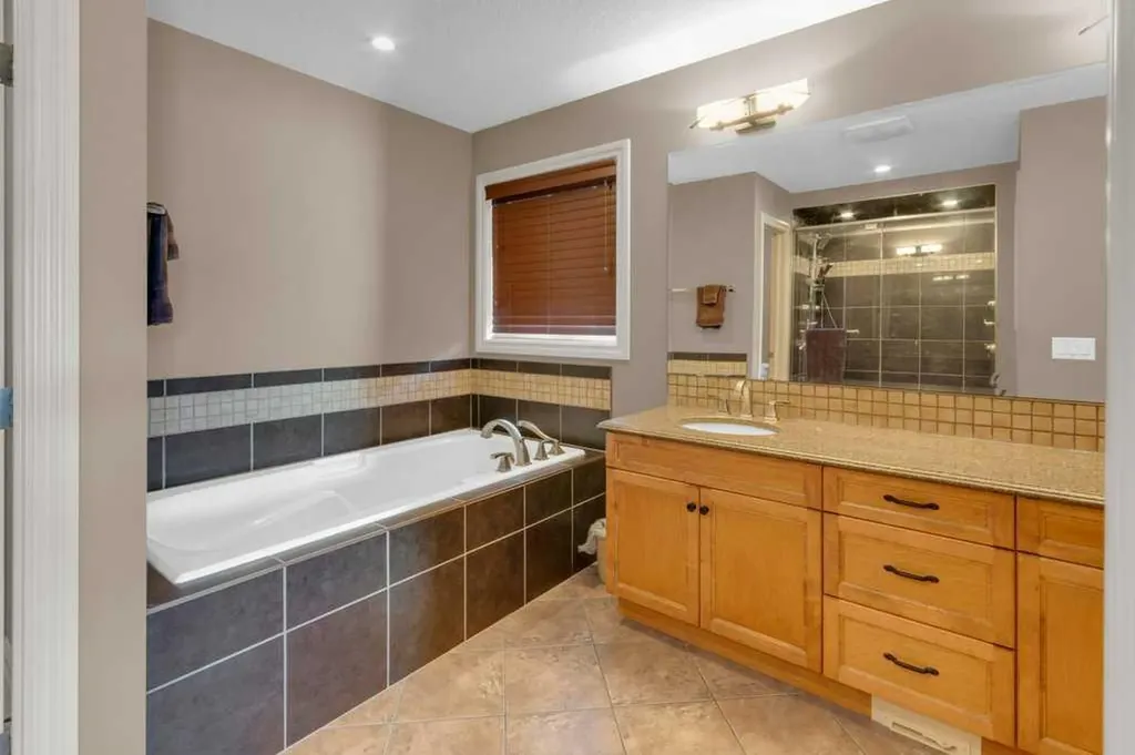 44 Mahogany Rise SE Calgary AB T3M 0X3