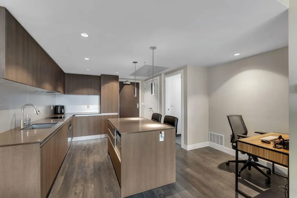 1188 3 Street SE Calgary AB T2G1H8
