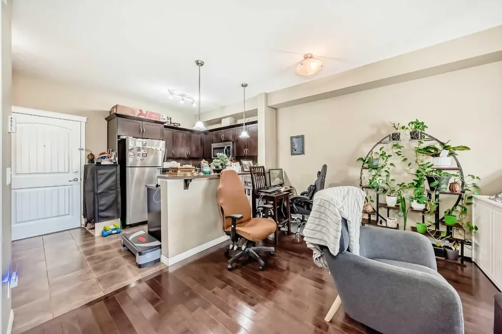 31 Country Village Manor NE Calgary AB T3K 0T3