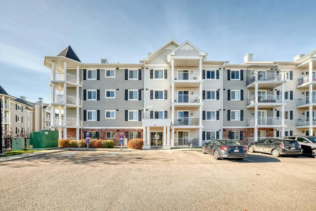 31 Country Village Manor NE Calgary AB T3K 0T3