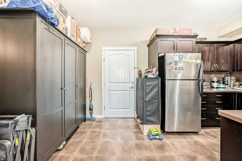 31 Country Village Manor NE Calgary AB T3K 0T3