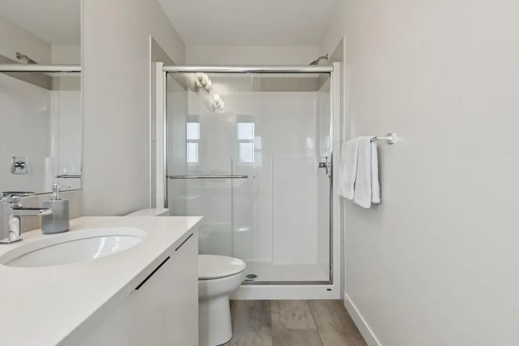 87 Aquila Way NW Calgary AB T3R1Z7