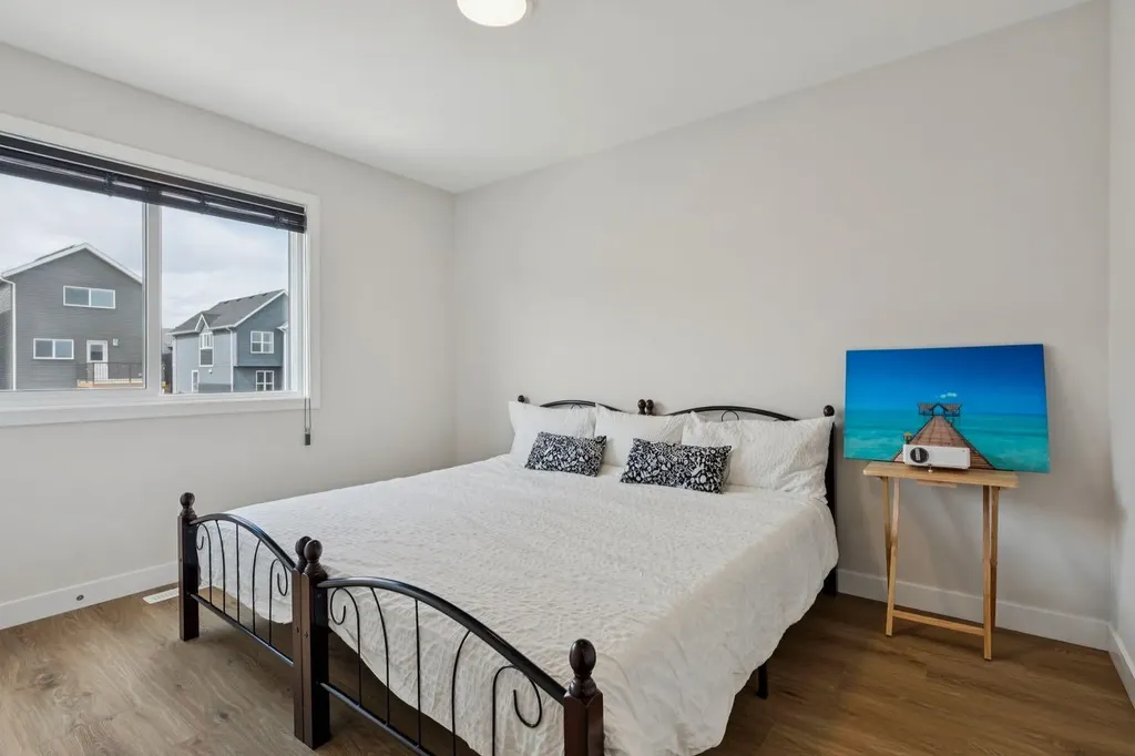 87 Aquila Way NW Calgary AB T3R1Z7