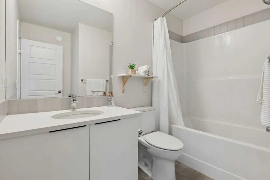 87 Aquila Way NW Calgary AB T3R1Z7