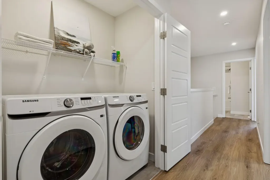87 Aquila Way NW Calgary AB T3R1Z7