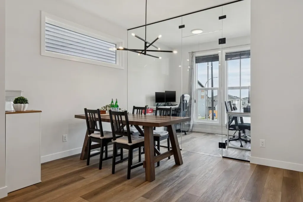 87 Aquila Way NW Calgary AB T3R1Z7