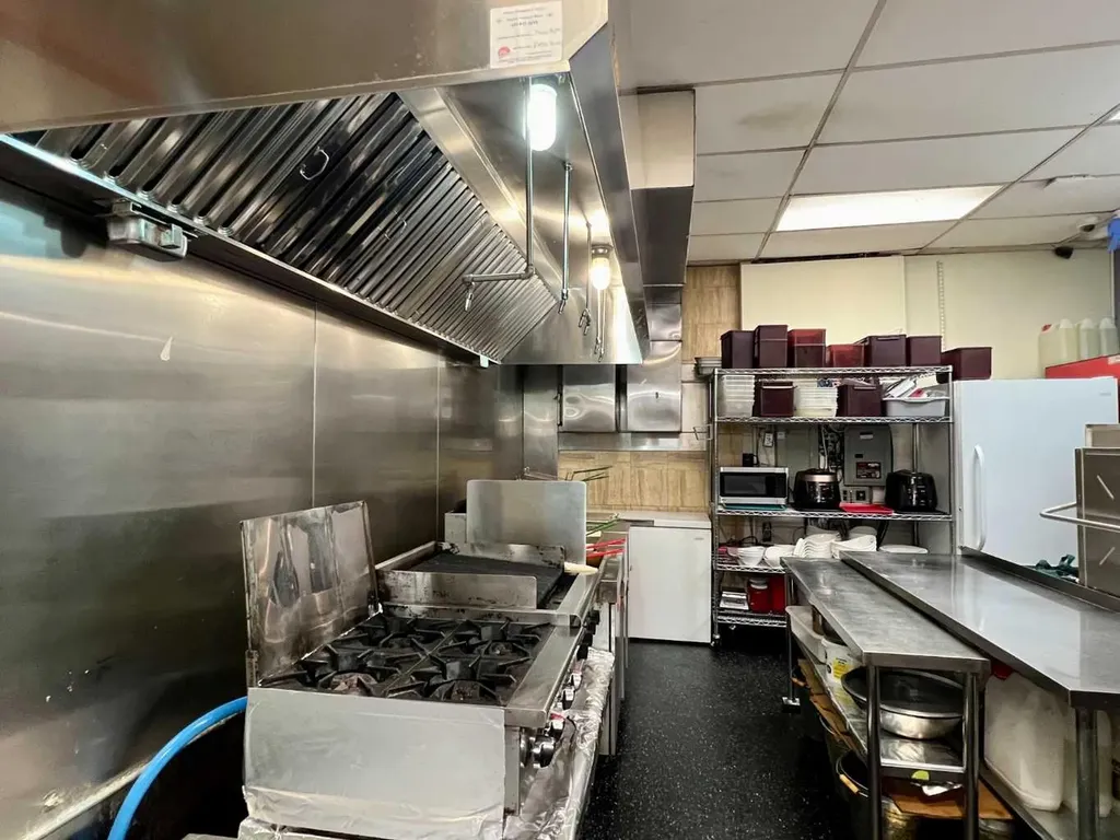 923 6 Avenue SW Calgary AB T2P 0V7