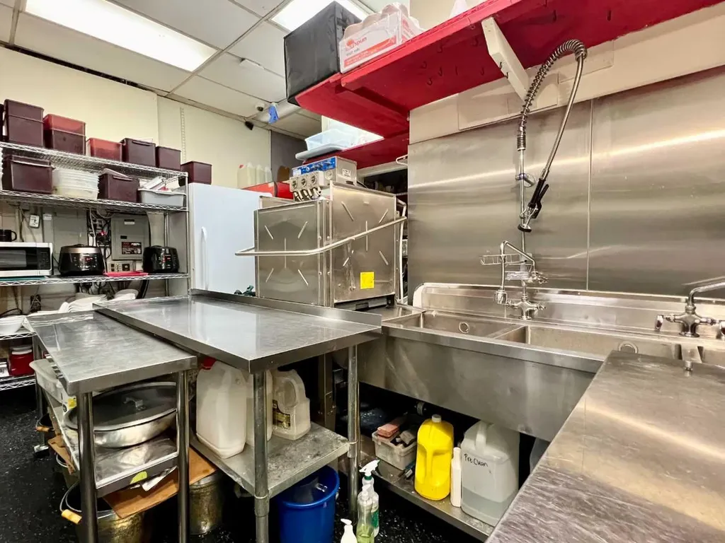 923 6 Avenue SW Calgary AB T2P 0V7