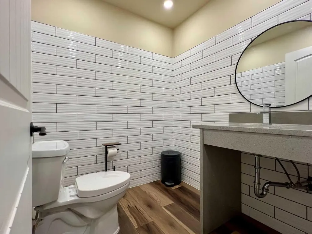 923 6 Avenue SW Calgary AB T2P 0V7