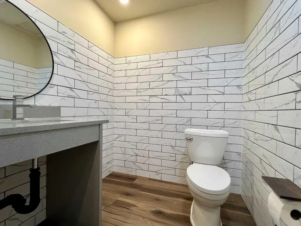 923 6 Avenue SW Calgary AB T2P 0V7