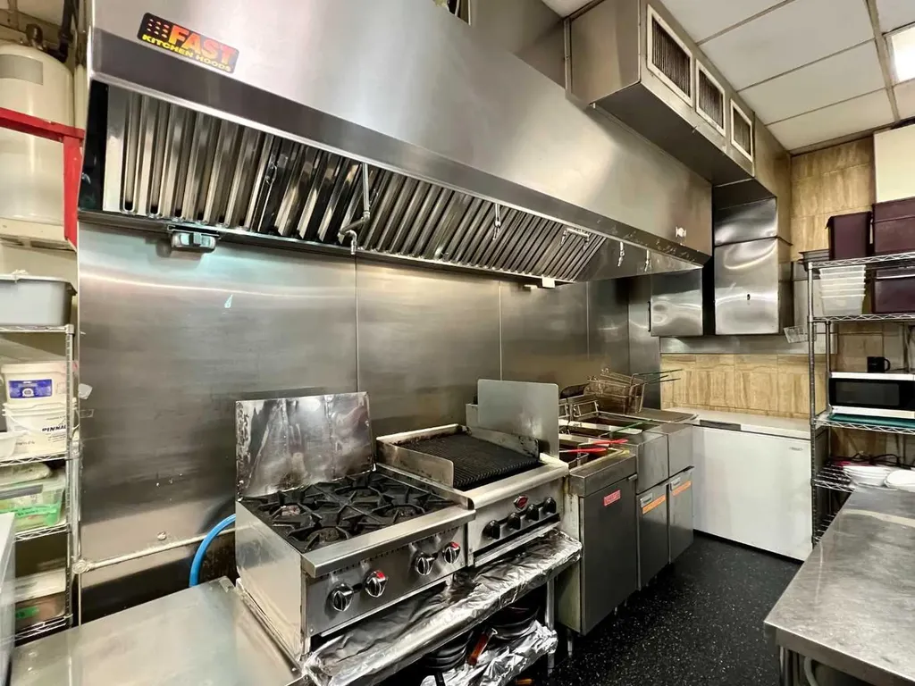 923 6 Avenue SW Calgary AB T2P 0V7