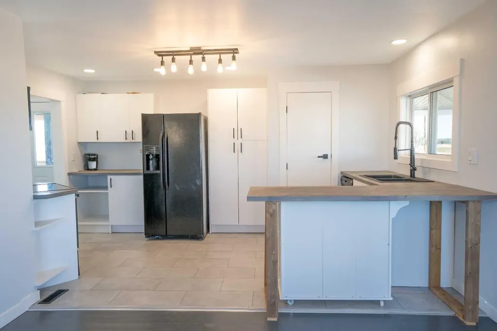 1617 Feltham Drive Pelican Point AB T0B 3C0