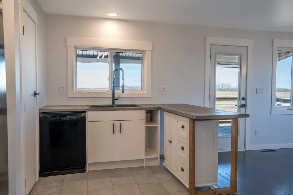 1617 Feltham Drive Pelican Point AB T0B 3C0