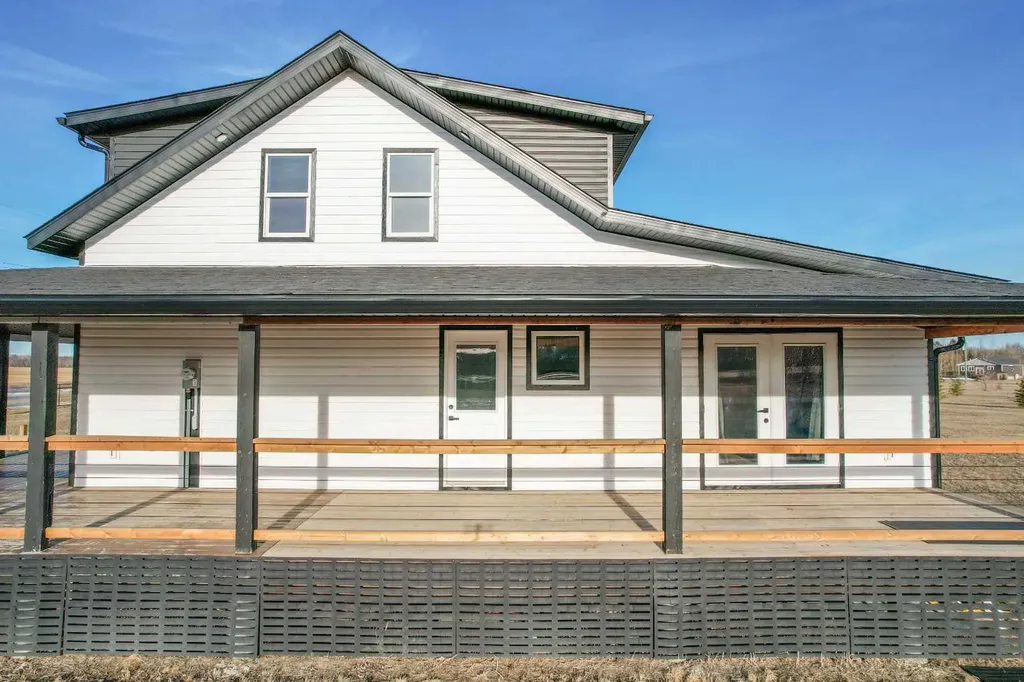 1617 Feltham Drive Pelican Point AB T0B 3C0