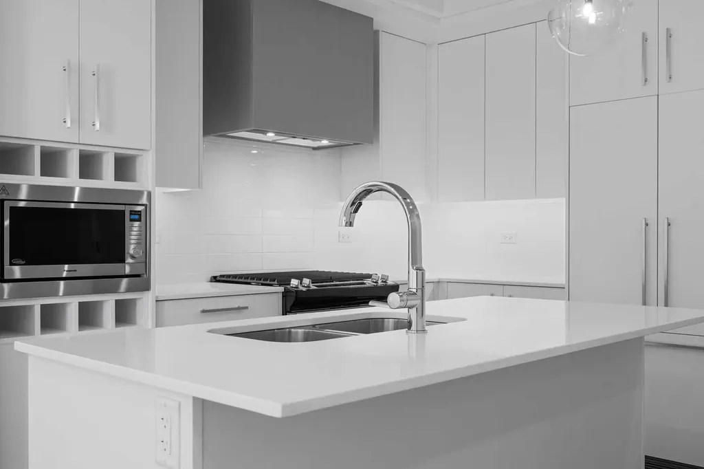 8370 Broadcast Avenue SW Calgary AB T3H 6L3