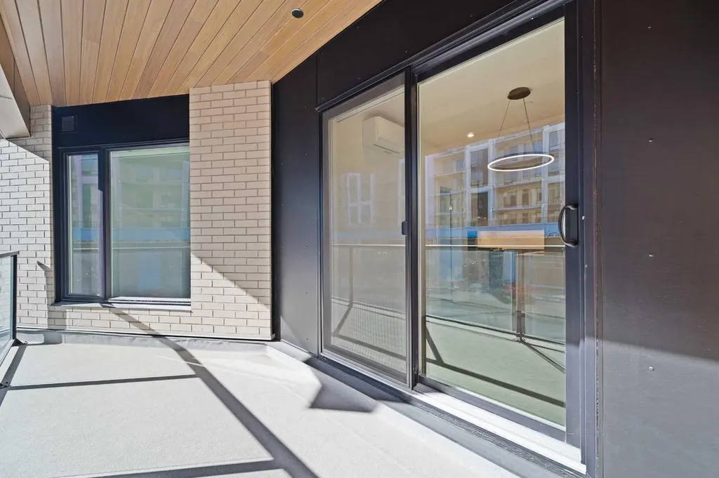8370 Broadcast Avenue SW Calgary AB T3H 6L3