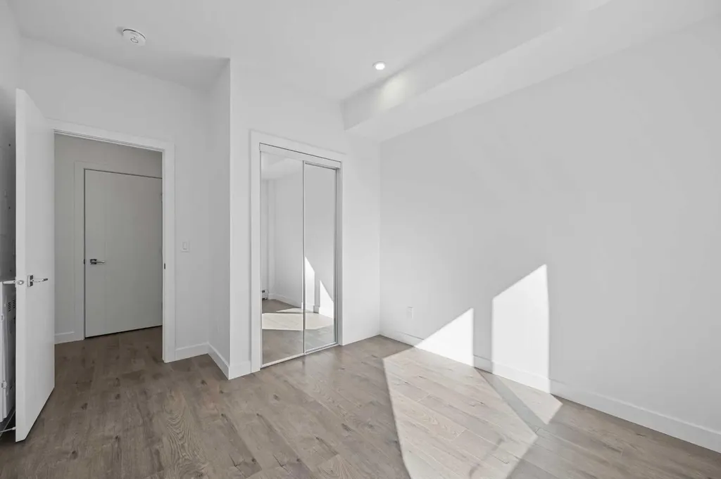 8370 Broadcast Avenue SW Calgary AB T3H 6L3
