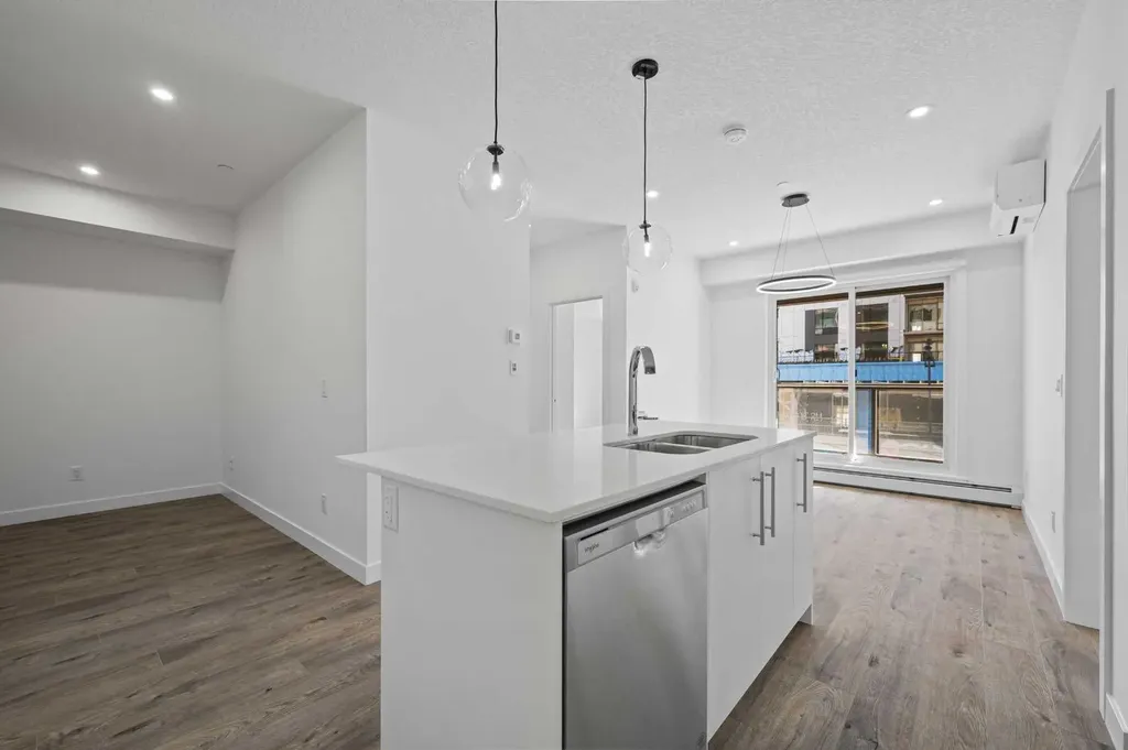 8370 Broadcast Avenue SW Calgary AB T3H 6L3