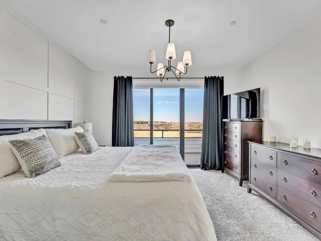 24 Coulee Ridge Drive SW Medicine Hat AB T1B0T3