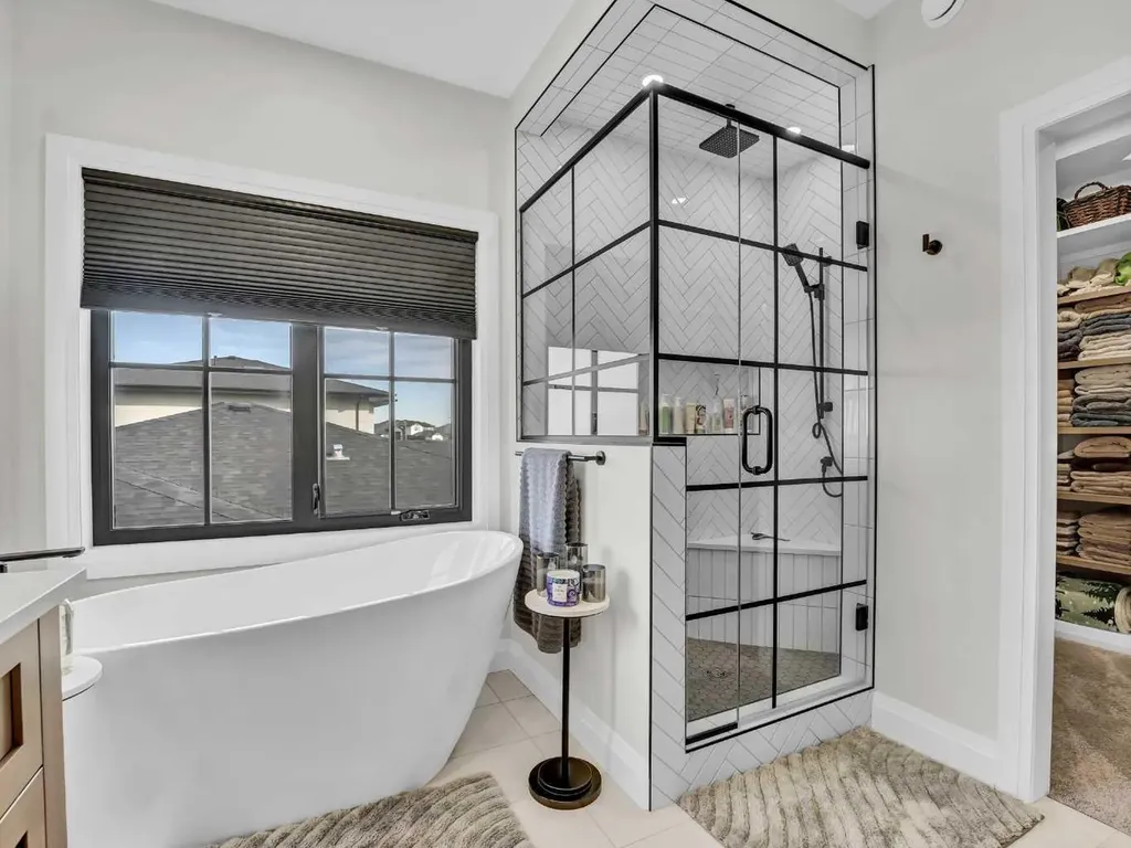 24 Coulee Ridge Drive SW Medicine Hat AB T1B0T3