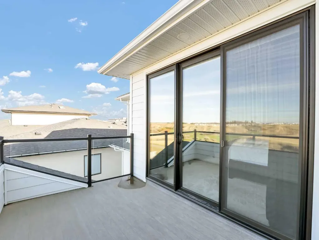 24 Coulee Ridge Drive SW Medicine Hat AB T1B0T3