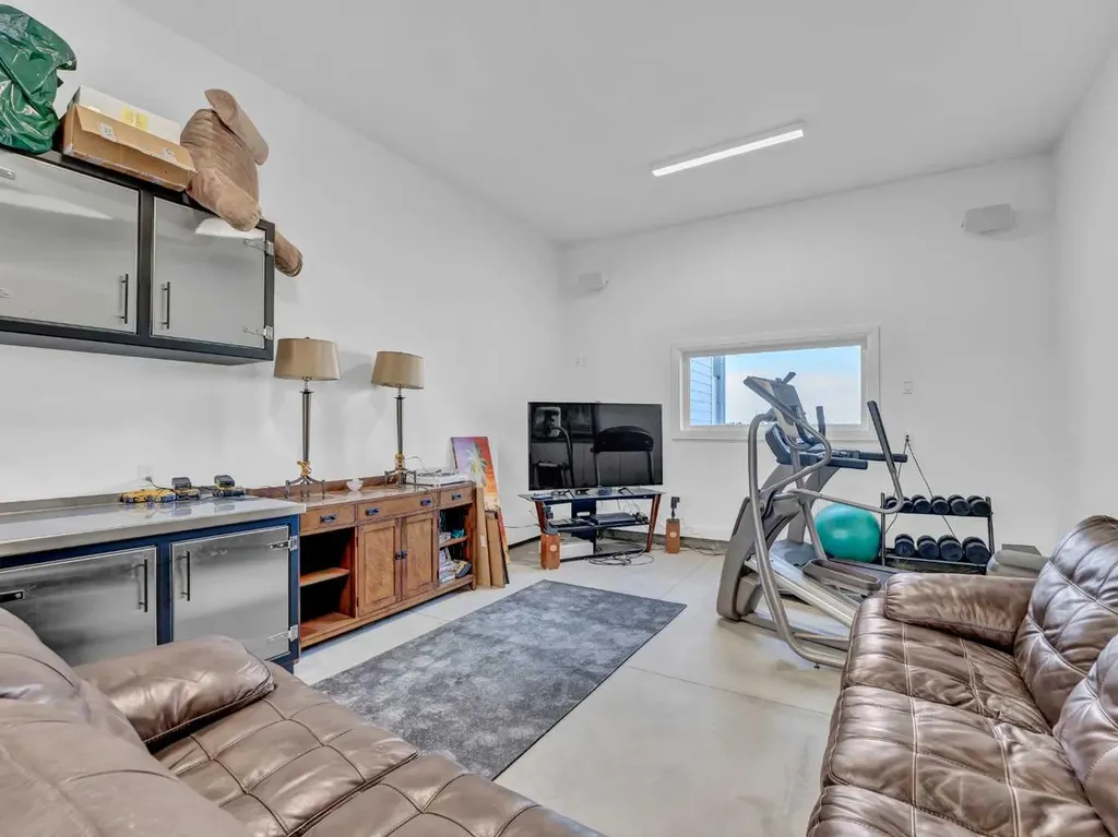 24 Coulee Ridge Drive SW Medicine Hat AB T1B0T3