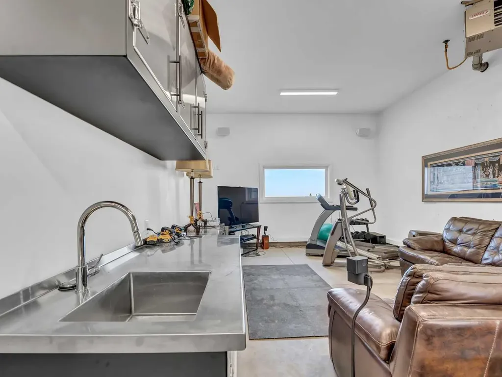 24 Coulee Ridge Drive SW Medicine Hat AB T1B0T3