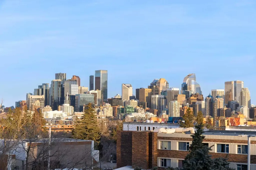 1815 11 Avenue NW Calgary AB T2N 1H4