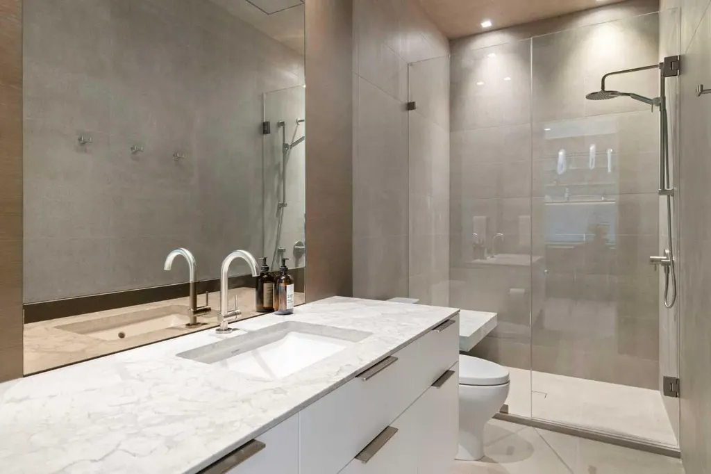 1815 11 Avenue NW Calgary AB T2N 1H4