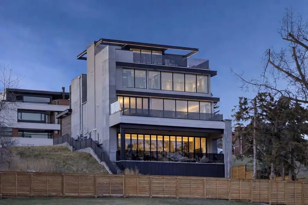1815 11 Avenue NW Calgary AB T2N 1H4