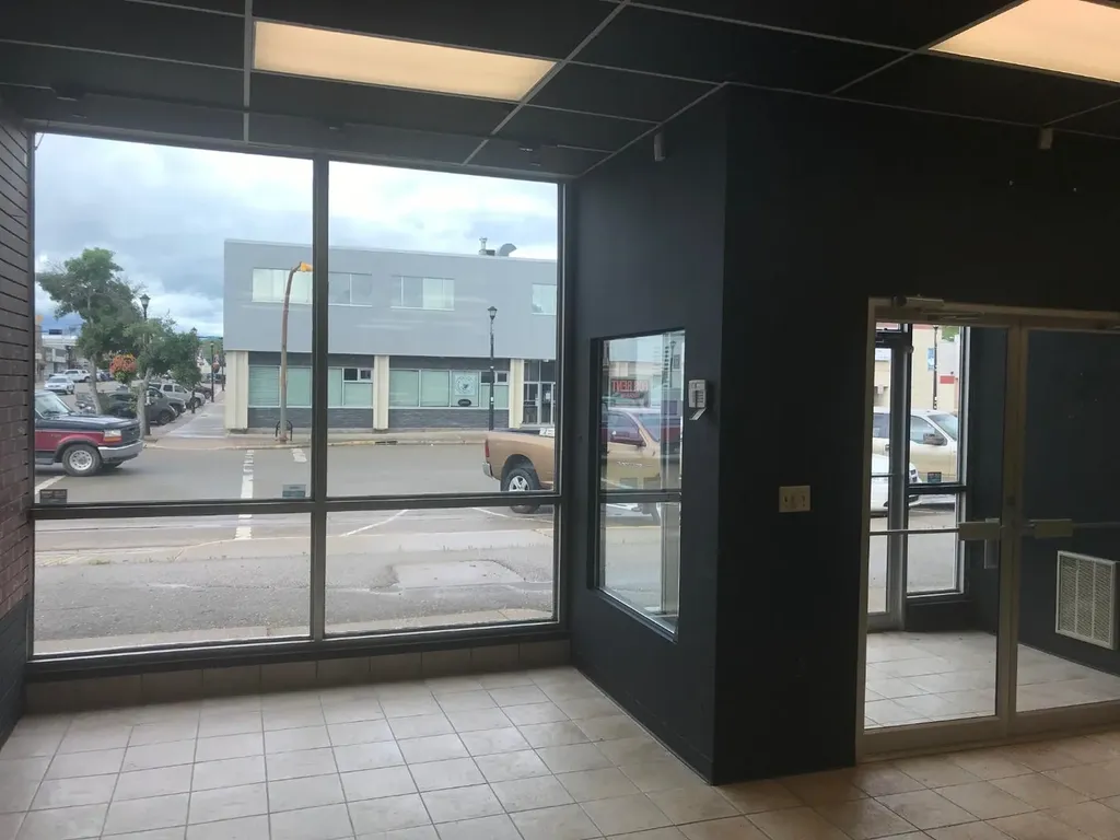 10003B 102 Avenue Peace River AB T8S 1S2