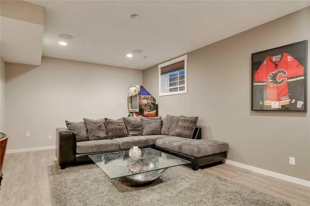 26 Sage Meadows Way NW Calgary AB T3P 0E7