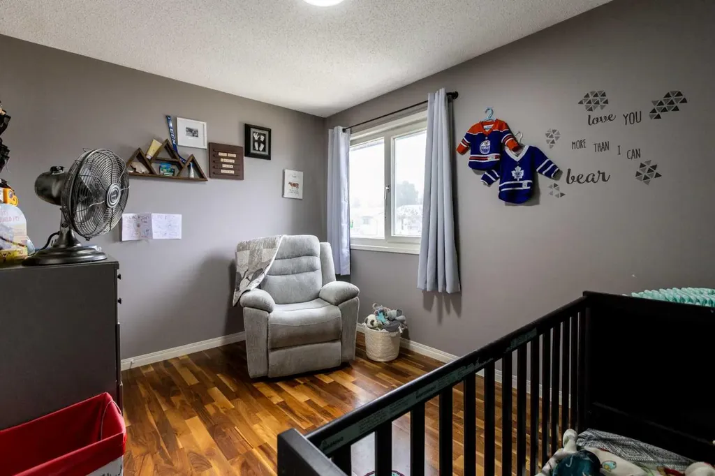 62 Rupert Crescent Red Deer AB T4P 2Z1