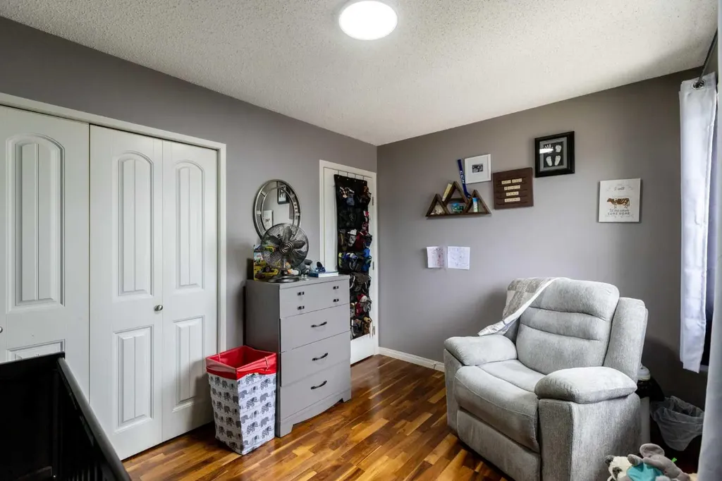 62 Rupert Crescent Red Deer AB T4P 2Z1