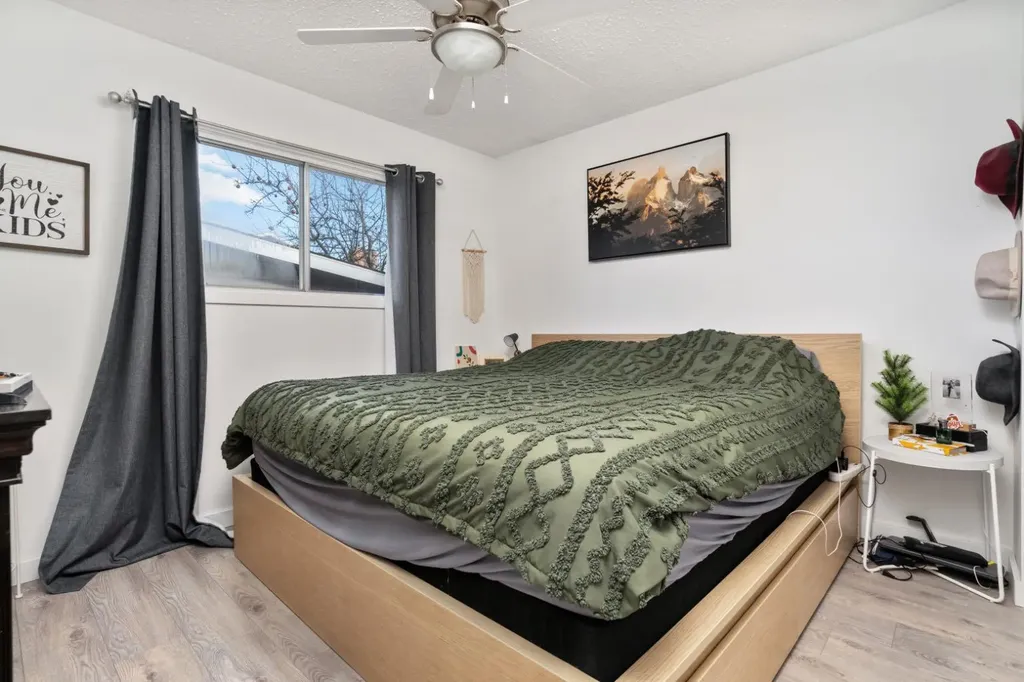 4303A 65 Street Camrose AB T4V3M5